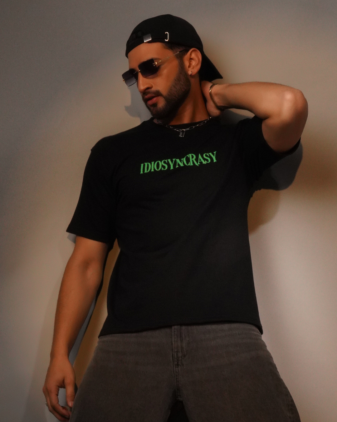 ODDITY OF PERSONALITY: BLACK (MEN)