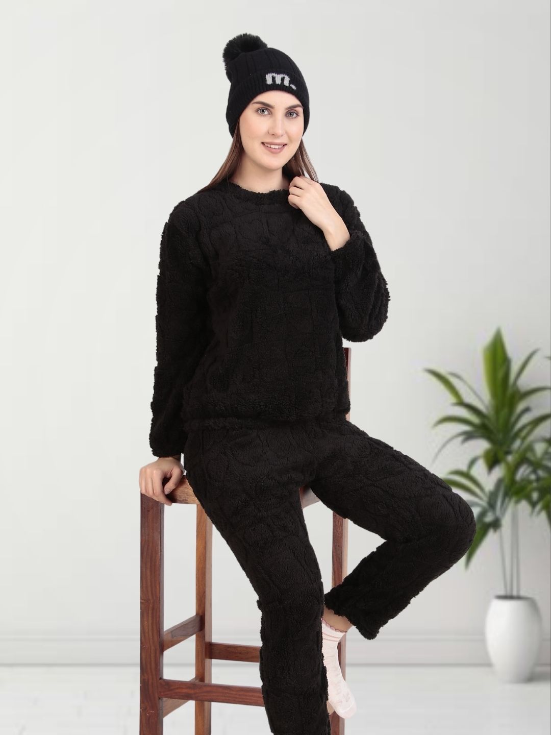 Black Dreamy Hearts Nightsuit